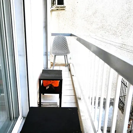 Tsinari 2 Bedroom With Patio * Szaloniki
