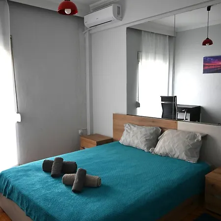 公寓 Tsinari 2 Bedroom With Patio *