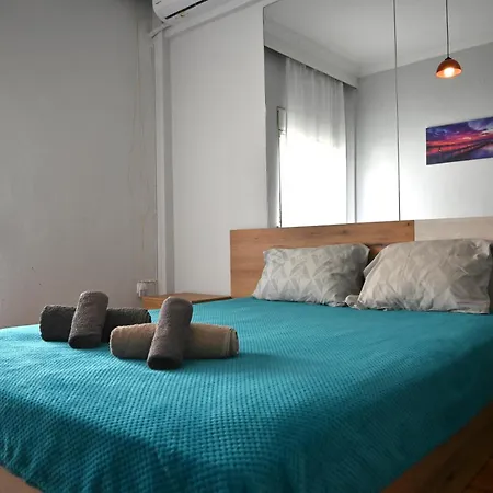 Tsinari 2 Bedroom With Patio * Thessaloniki