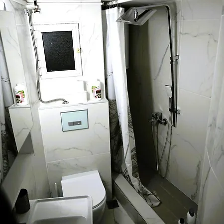 公寓 Tsinari 2 Bedroom With Patio 塞萨洛尼基