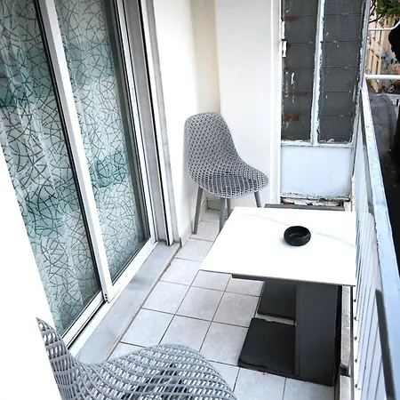 公寓 Tsinari 2 Bedroom With Patio 塞萨洛尼基